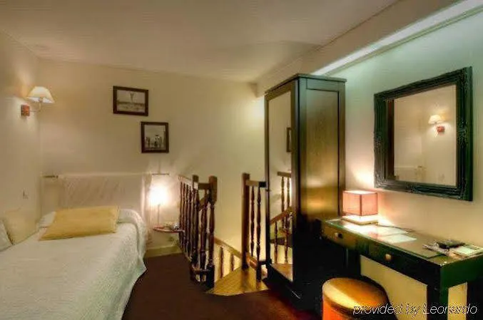 פריז Hotel Ile De France Opera